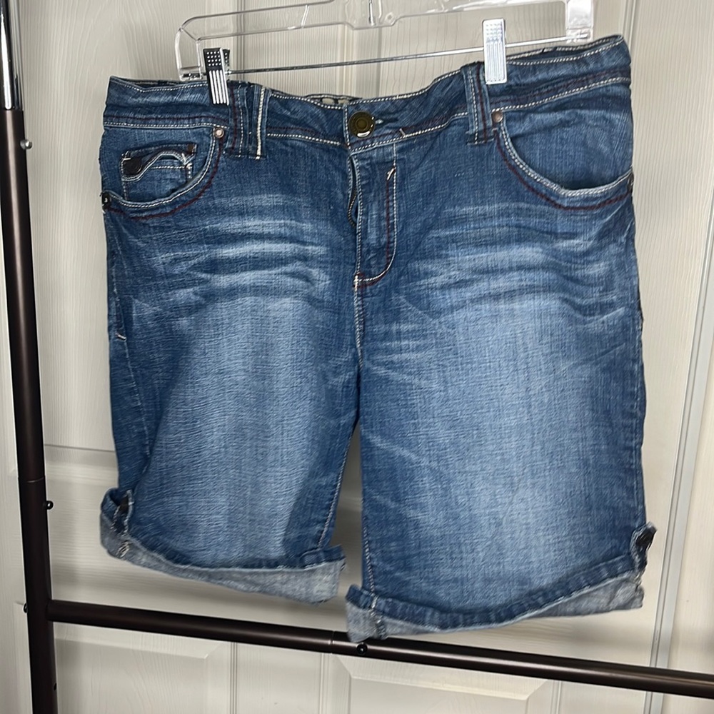 Hydraulic Bermuda Jean Shorts Size 20
